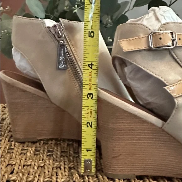 NWT Max Bernson sidecar bone leather zipper peep toe buckles 6M 3” heel sandals - Picture 13 of 15